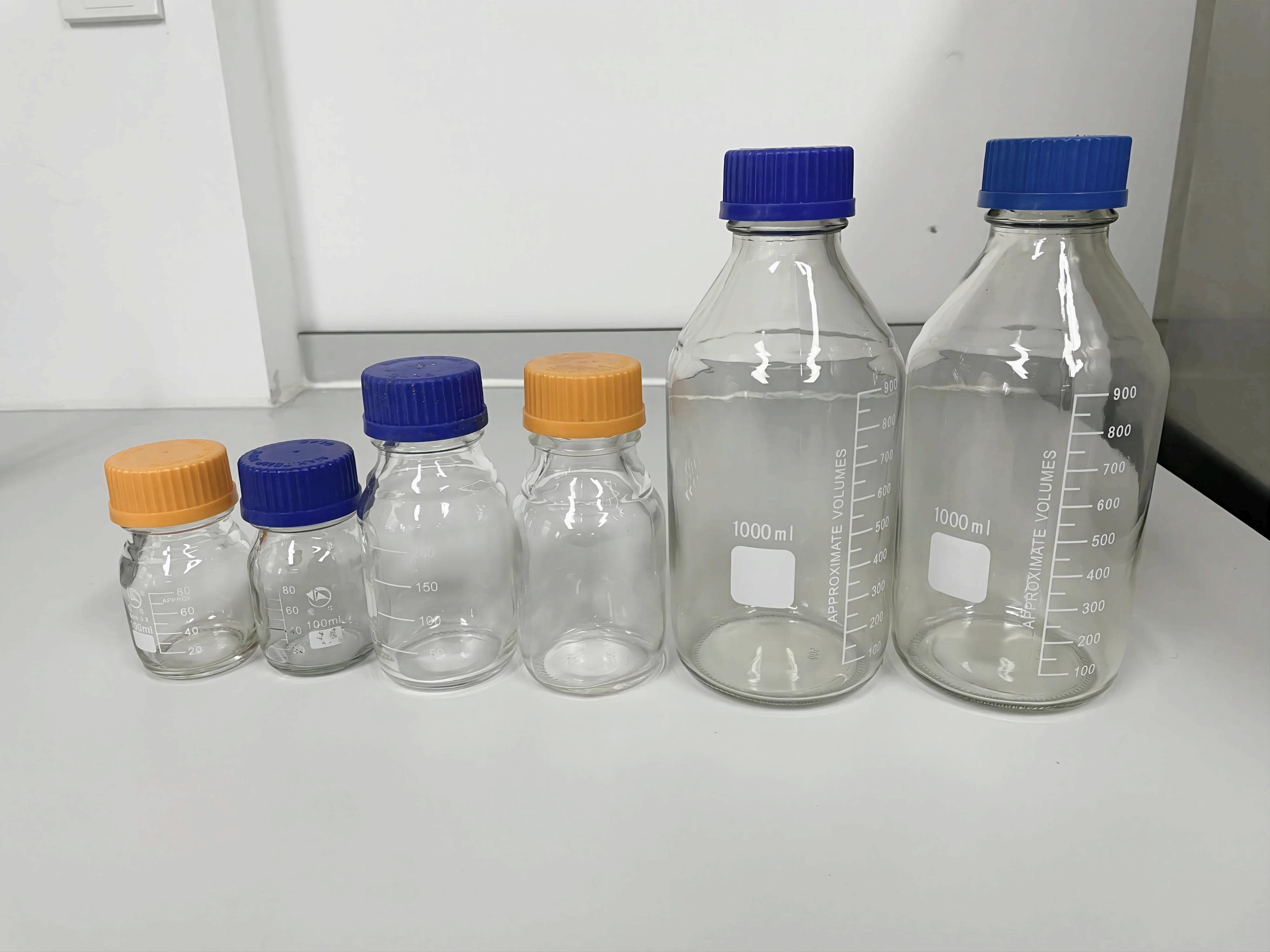 喜瓶者洗瓶機是如何清洗藍(lán)蓋瓶的？